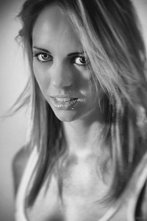 Luna Wolf as Amber Hart