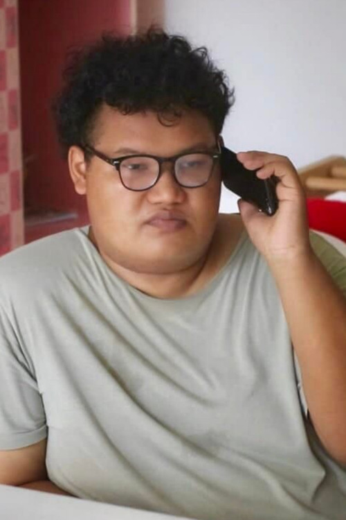 Pitak Songlek as Self, Narrator