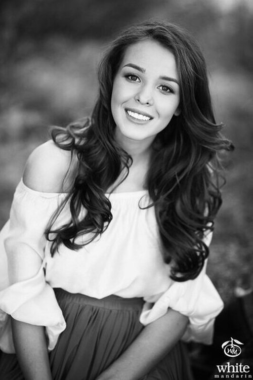 Angelika Nikolaeva as Diana