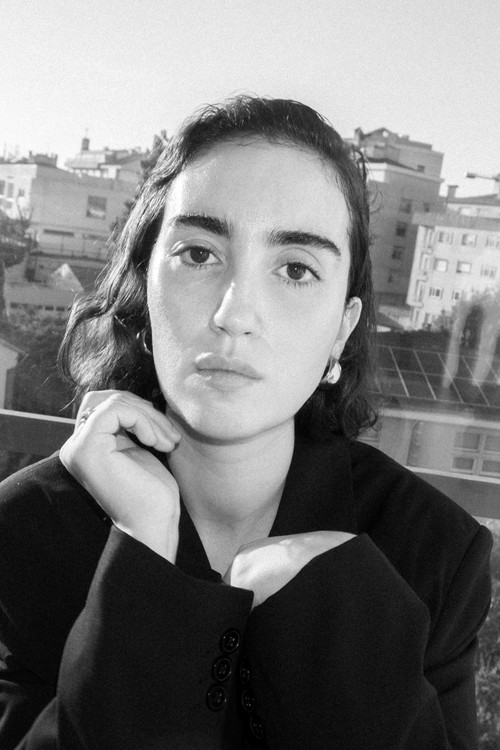 Shae Mostinckx as Monica