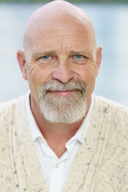 Grant Vlahovic as Dan