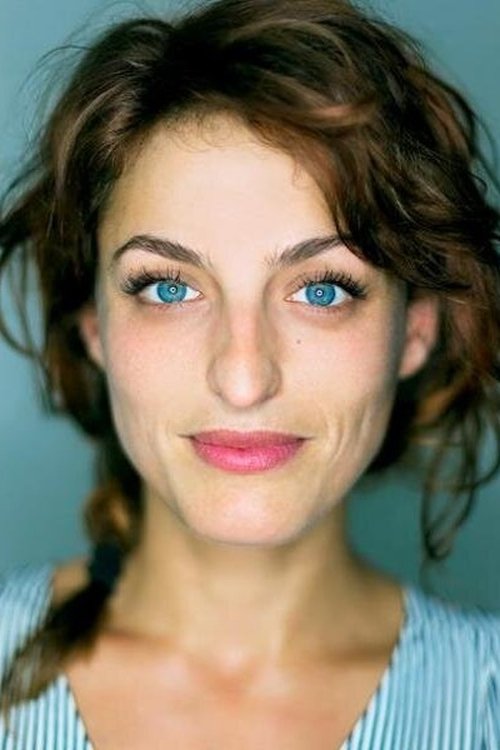 Wynn Heliczer as Moeder