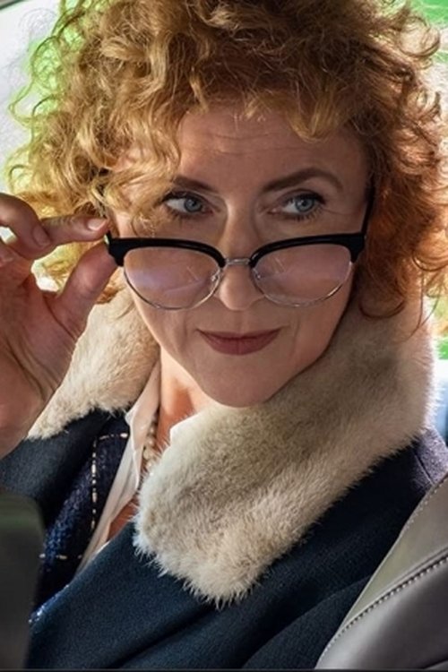 Tünde Szalontay as Barbara, Dia's mother