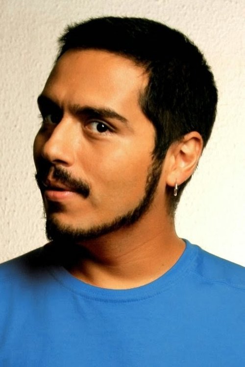 Caike Luna as Médico