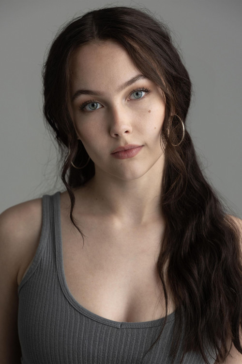 Ferin Bergen as Kayla