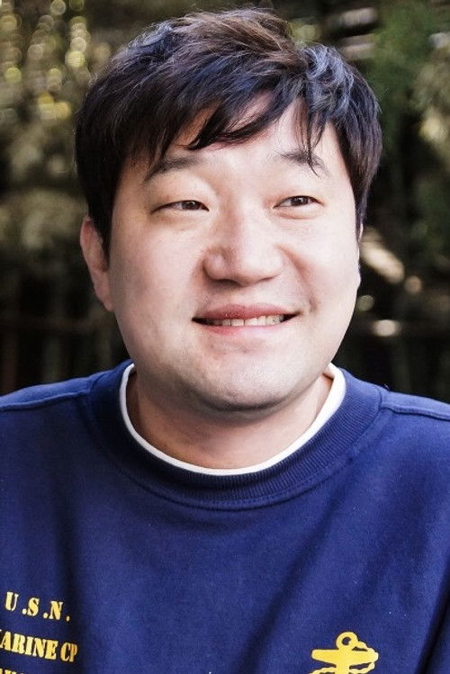 Kim Gyeong-hwan as Yoo-mi's Father