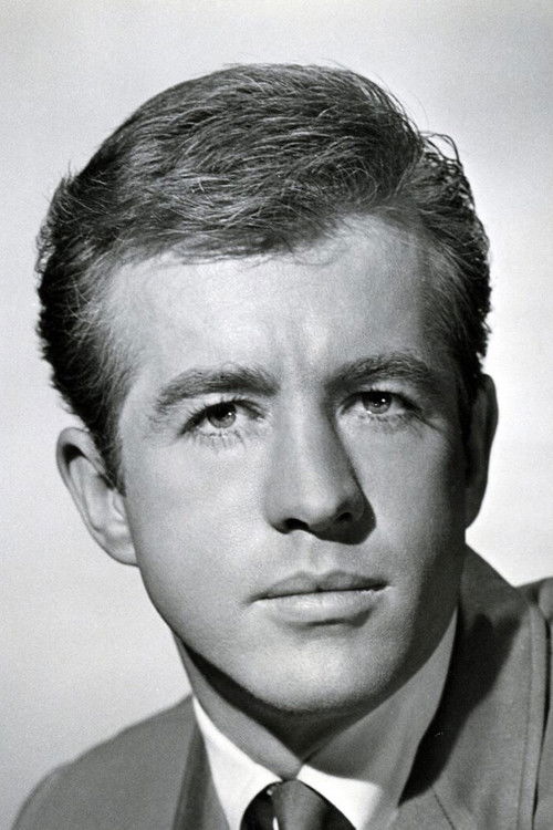 Clu Gulager as Mo