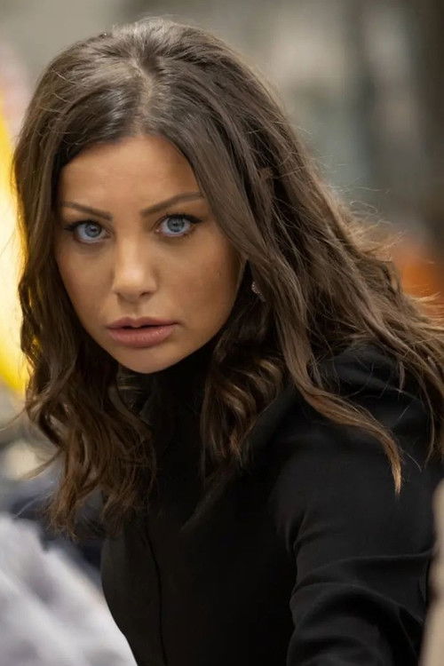 Mila Alibeyova as Kral Georginin yoldaşı