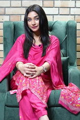 Divjyot Kaur as Mani