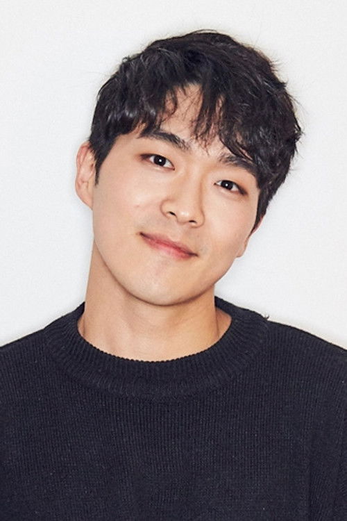 장재웅 as Won-pyeong