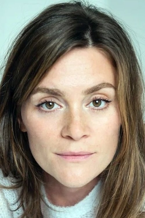 Alexia Depicker as Adèle