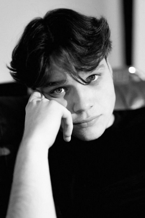 Teo Tomczuk as Mathias