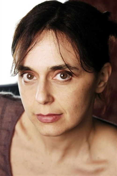 Agathe Chouchan as Psychiatre