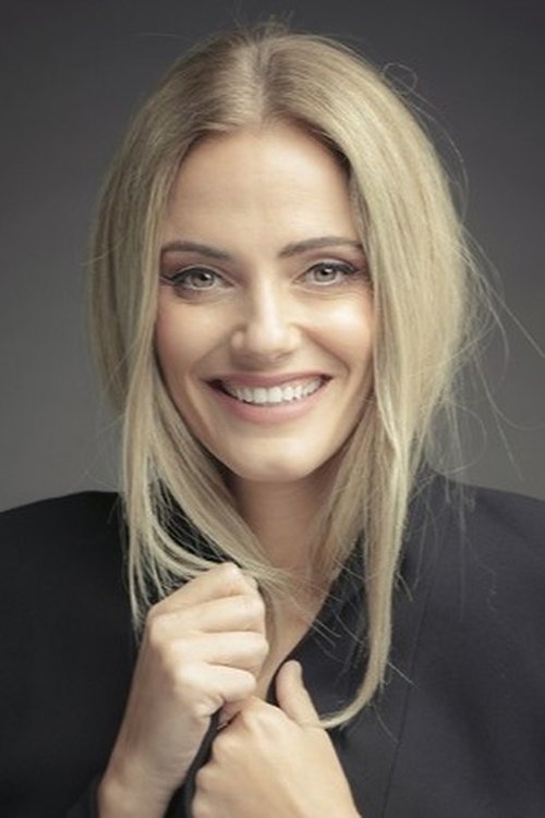 Carmen Vique Rodríguez as Jessica