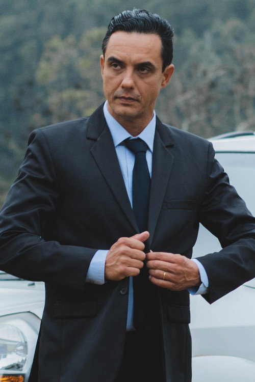 Ronaldo Santiago as Saulo Rodrigues