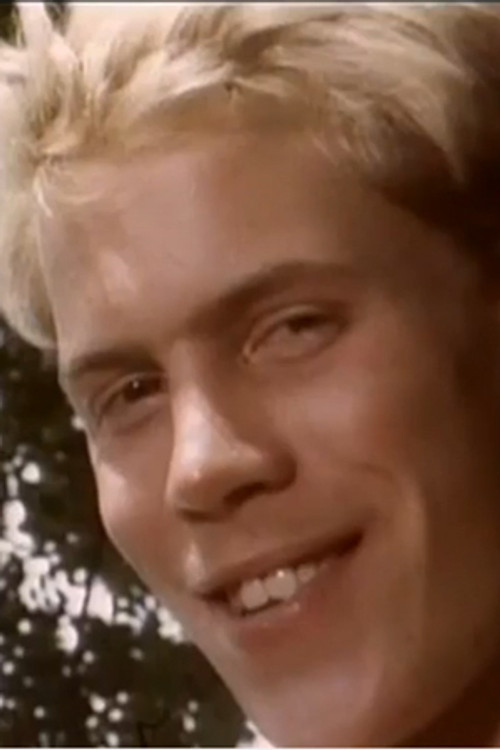 Karl Burckel as Recruit