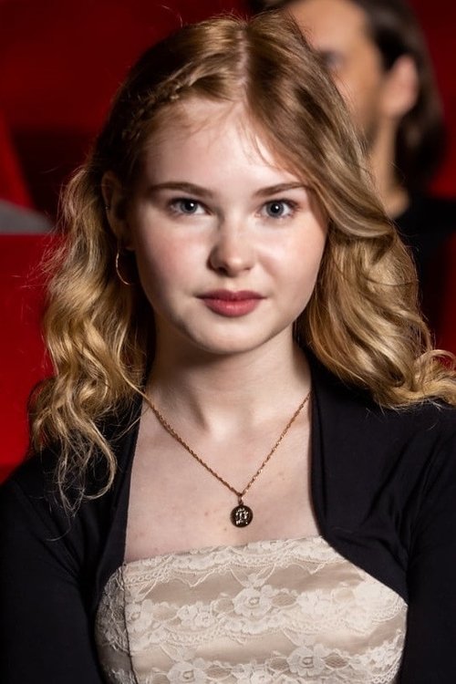 Rebeka Kask as Loore