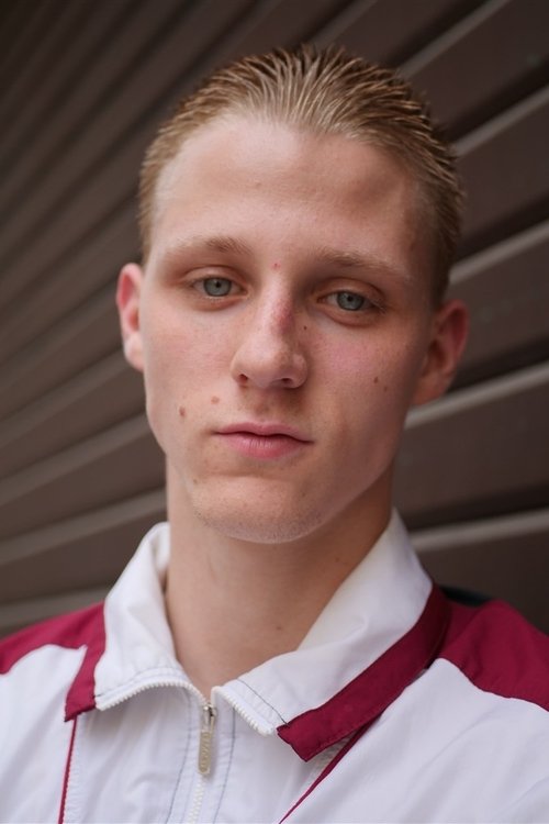 Valentin Campagne as Antonin