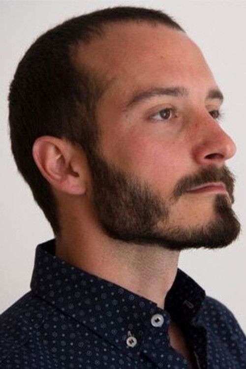 Roberto Ruiz Céspedes as George