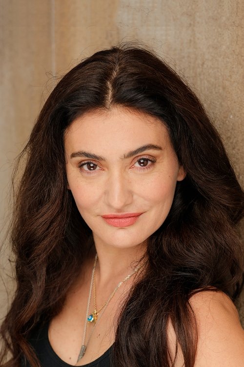 Kassandra Voyagis as Mary