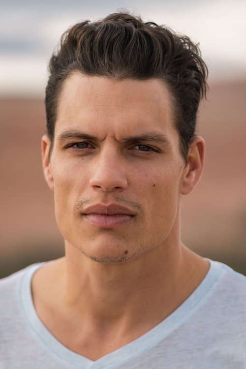 Benjamin Hicquel as Stéphane Raid