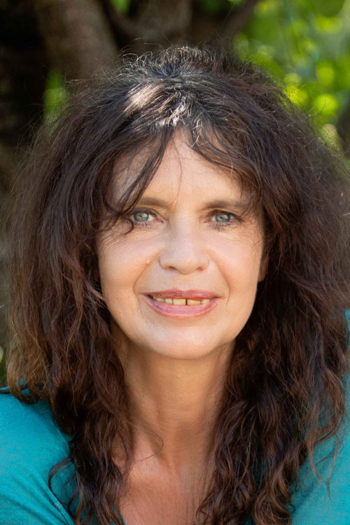 Fanny Bastien as Violetta