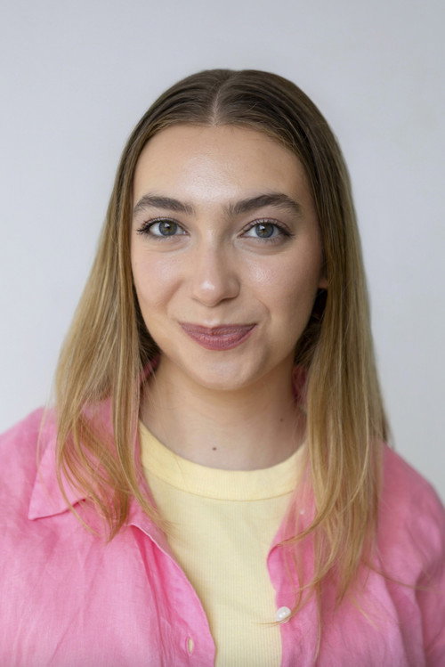 Katherine Edgar as Claudia