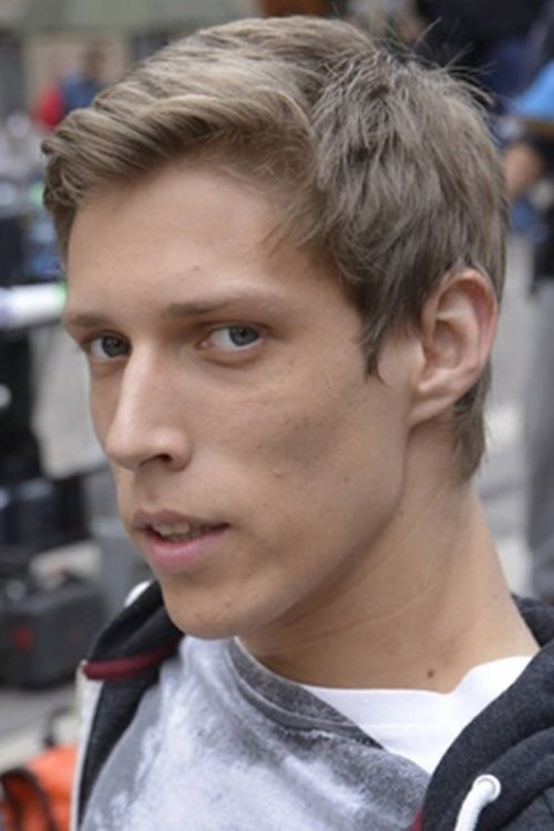 Zoltán Fenyvesi as Zolika