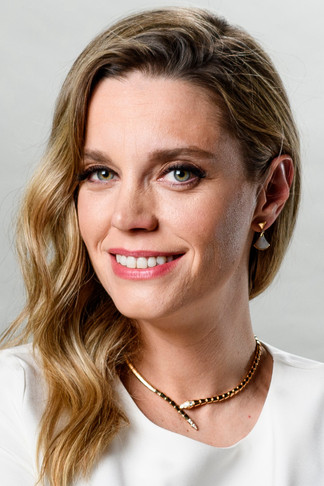 Carolina Bang as Vero