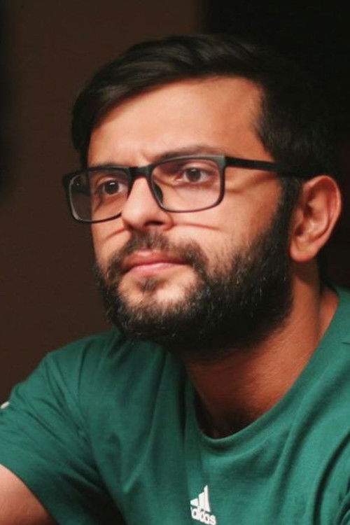 Iman Imanov as Kameramann